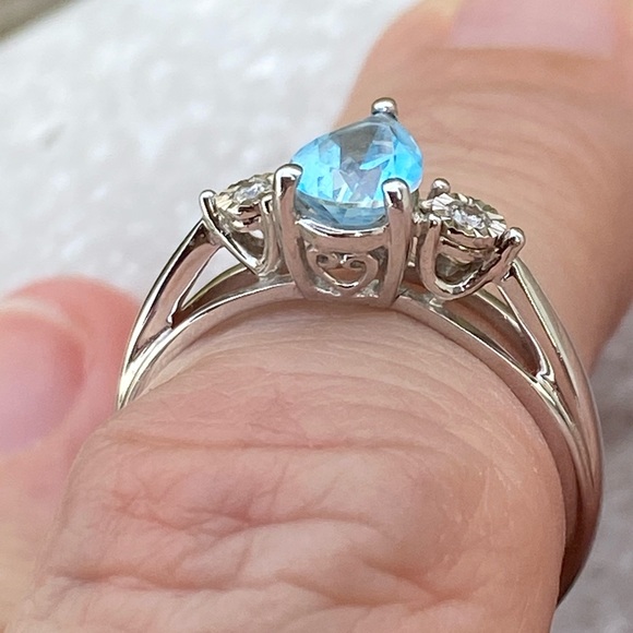 Genuine Blue Topaz Ring 10k white gold with Diamond accent teardrop stamped - Picture 10 of 16